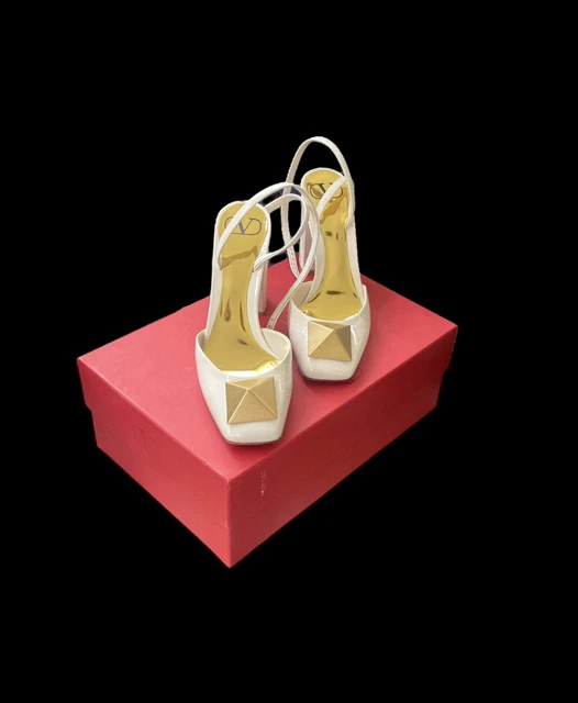Valentino Garavani Single Maxi Stud High Heel Sandals Size 39 w/Box & Dust Bag