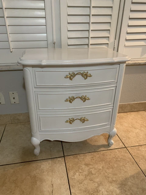 Vintage Dixie French Shabby Chic Painted White Nightstand