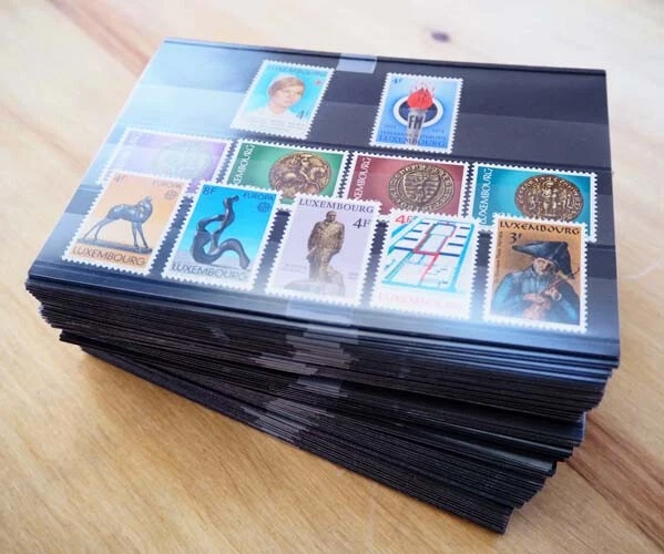 1974 Luxemburg; 50 komplette Jahrgänge ohne Bl. 9, **/MNH, ME 805,-