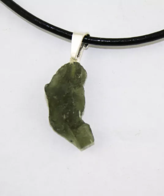 Collana a Sospensione IN Moldavite (1.55 Grammi - 002)