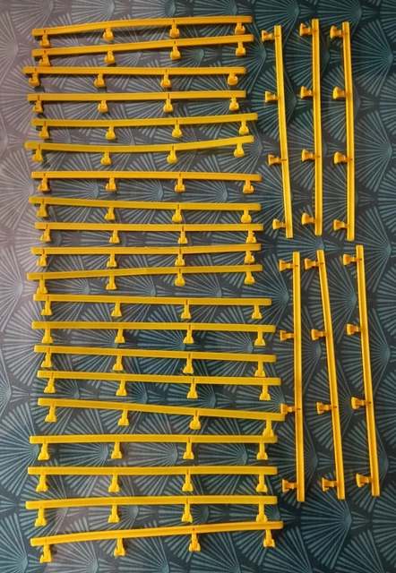 Lot De 18 Barrières + 2 Portails Pour Circuit De Voitures électriques Tyco - Occasion