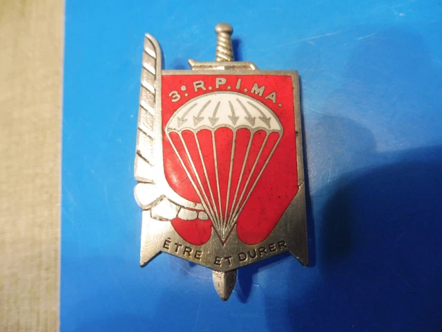 INSIGNE MILITAIRE MEDAILLE pucelle 3em rpima EUR 5,00 - FR