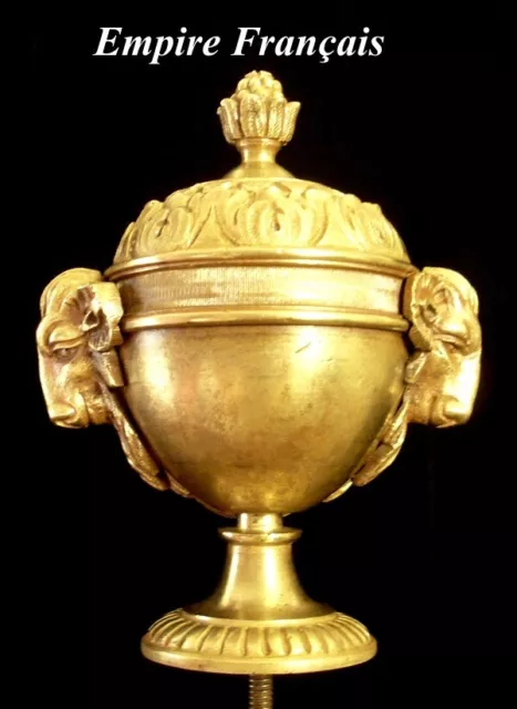 Empire Français - rare Ciboire aux 2 Bouquetins, sommet de PENDULE, Bronze doré