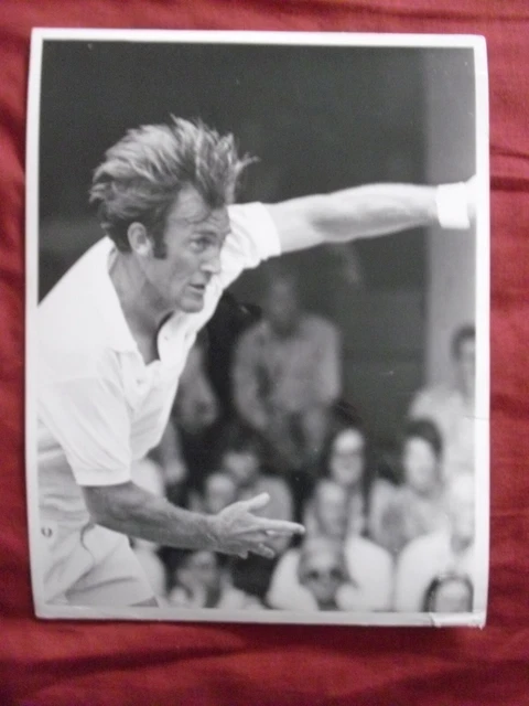 Tony Roche Autograph ORIGINAL PRESS PHOTO Tennis Tony Roche of Australia at Wimbledon 2.7. ...