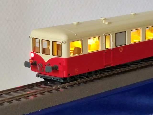 REE Fourgon DEV 52 Sud-Est SNCF - Ep. III - HO 1/87