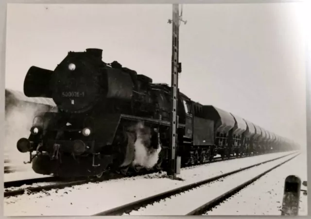 Foto --- Dampflok 50 0035-1 vor Güterzug im Winter (70er Jahre) --- gebraucht
