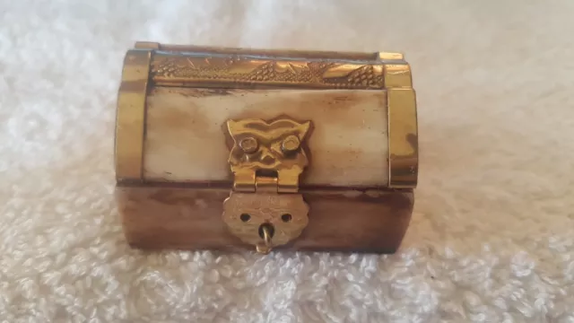 Trinket, Pill or Snuff Box in a Rectangular Bone with Brass Parts Red Soft Inner