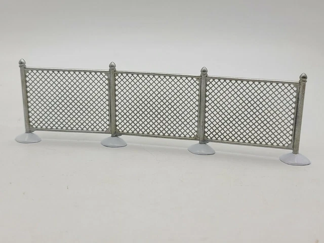 Dept 56 Village Accessories Set Of 4 Chain Link Fence Extensions 5235-3