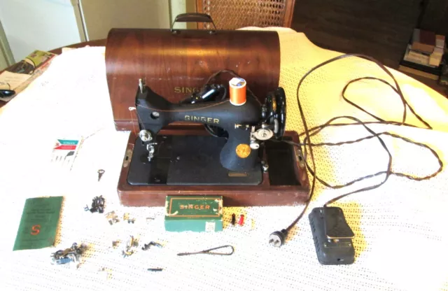 Vintage Singer Sewing Machine Model 99, Bentwood Case, with locking KEY