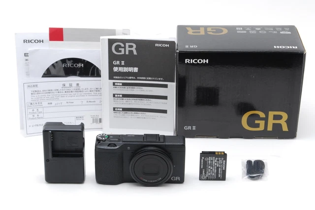Ricoh GR II – Fotocamera Digitale Compatta 16.2MP, F/2.8, Condizioni Molto Buone