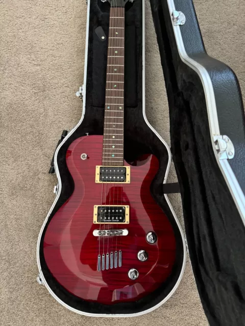 Yamaha AES620 Electric Guitar