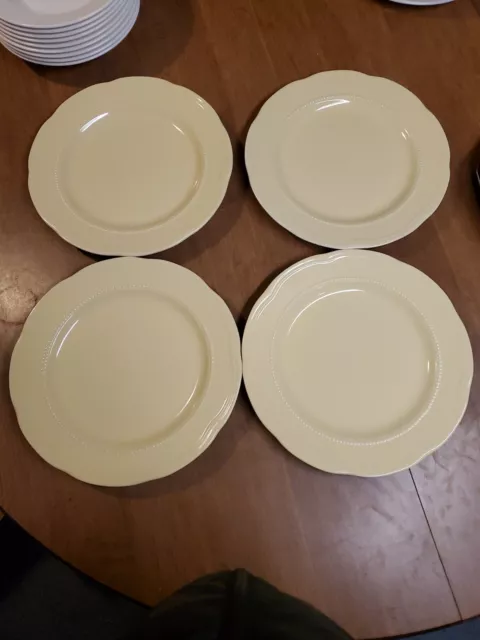 SET OF 4- Pottery Barn outlet 11.5” Dinner Plates  Yellow  excellent [bin7]