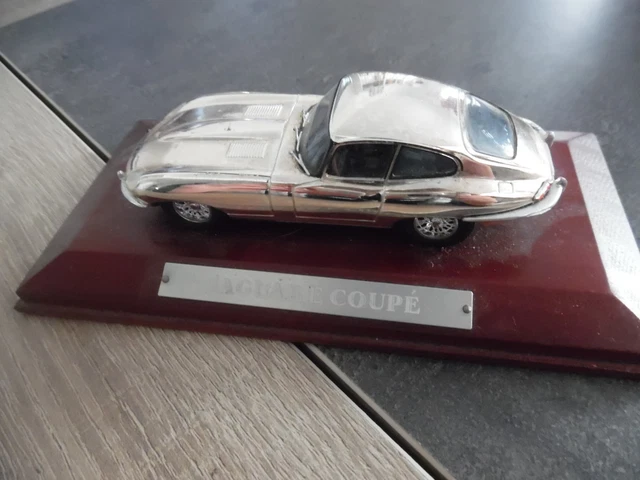 1/43ième – JAGUAR E COUPE argenté – IXO ALTAYA ATLAS