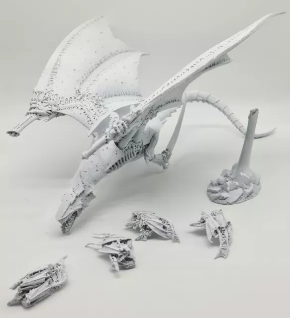 Harridan Forgeworld Tyranids Tyraniden Warhammer 40K blanco imprimado