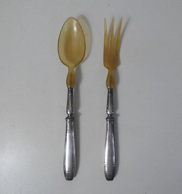 COUVERTS À SALADE en corne et argent fourré, en TBE dans leur coffret d