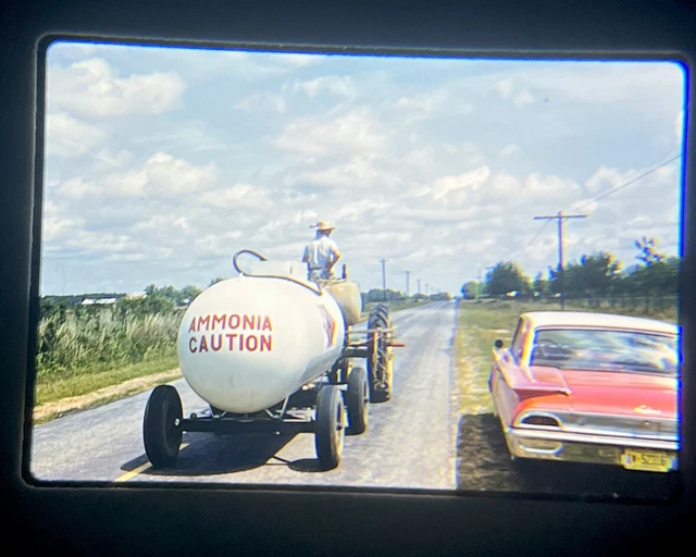 35MM Slide Photo TRACTOR * Tank * Florida * Ammonia Caution * On The Road