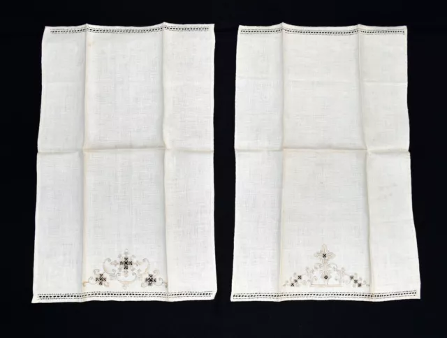 2 Ecru Beige Abstract Embroidery Cutwork Linen Hand Towels 13 x 20 NWOT