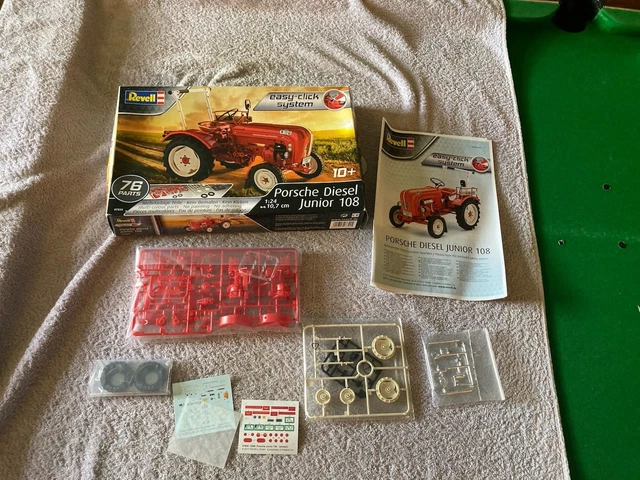 1/24e Revell Model set Porsche Diesel Junior 108 Easy click system - Revell - Les marques - Boutique Maquette