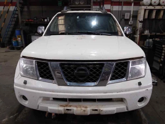 Moulure Nissan Navara D40M 2010 - Référence 96931EB300, Occasion, Kilométrage 284 532 Km