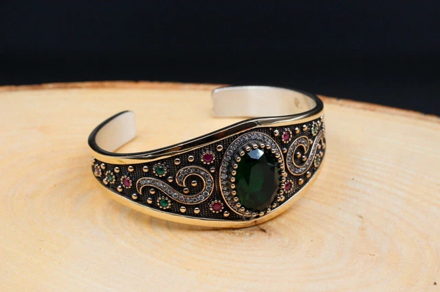 Bracelet pour femme émeraude fait à la main pour femme avec manchette en...
