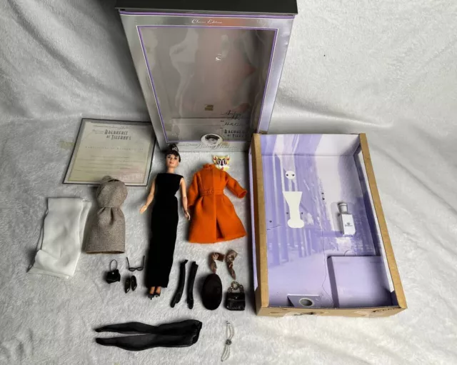 Barbie Audrey Hepburn as Holly Golightly in Breakfast at Tiffany's extra clothes