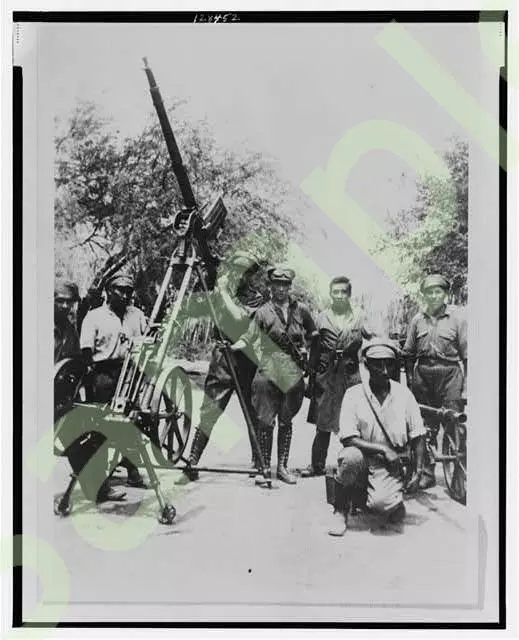 Bolivians Train Anti-Air Gun,Chaco Enemy,Chaco War,Artillery,1934,Soldiers