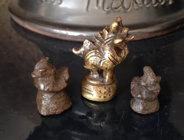 lot de 3 ancien poids à Opium en bronze à décor d'animaux Art d'Asie Birmanie ?