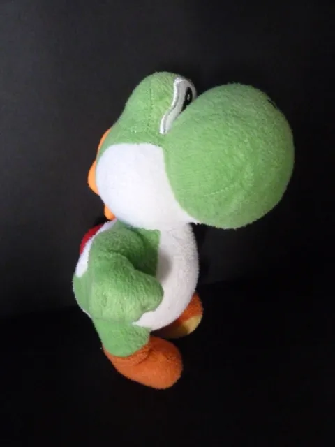 Peluche Yoshi SUPER MARIO Nintendo rose debout 18 cm - SOS doudou