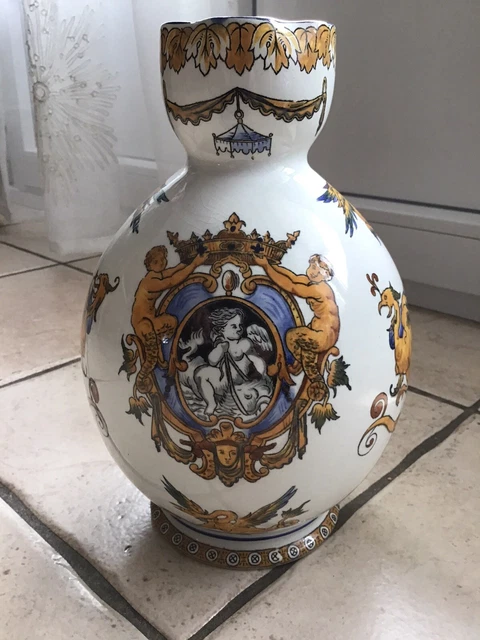 Ancien Pichet En Faïence De Gien À Décor Renaissance