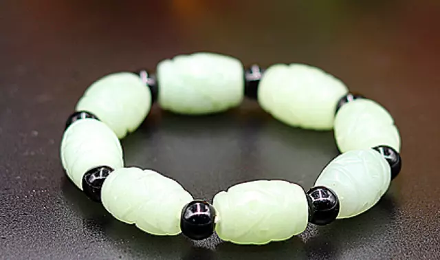 Pierre Précieuse Bracelet Powerbeads Perles Jade Mala Buddha Prière Blanc-Vert