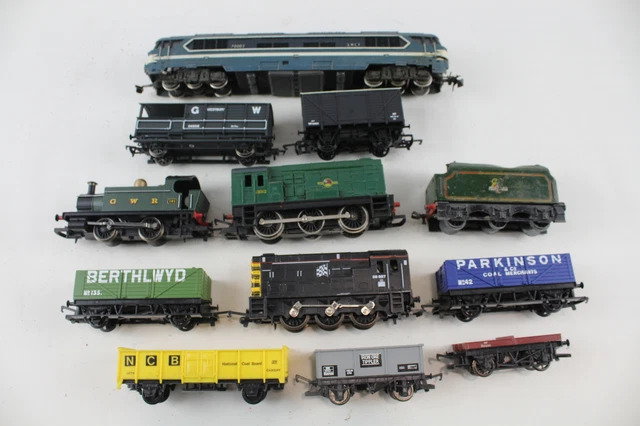 OO Gauge Model Railways, Inc Jouef SNCF Loco, Hornby Diesel Shunter Etc x 12