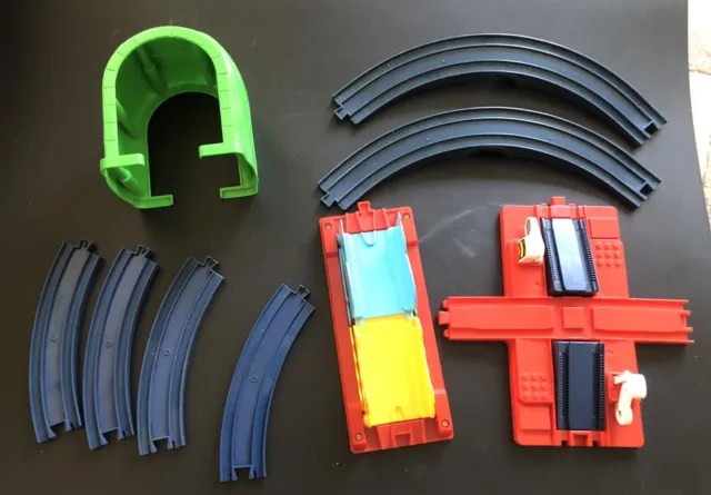 TOMY Trackmaster Thomas The Tank Engine  Tunnel Cross Over Parts Lot - Various