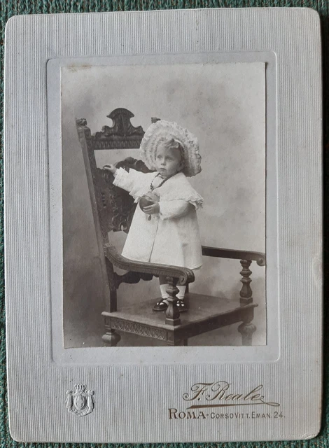 Roma Fotografia Cartonata Bambina Con Palla Giochi Giocattoli Studio F. Reale