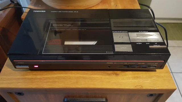 Lecteur cd Toshiba Model XR-J9