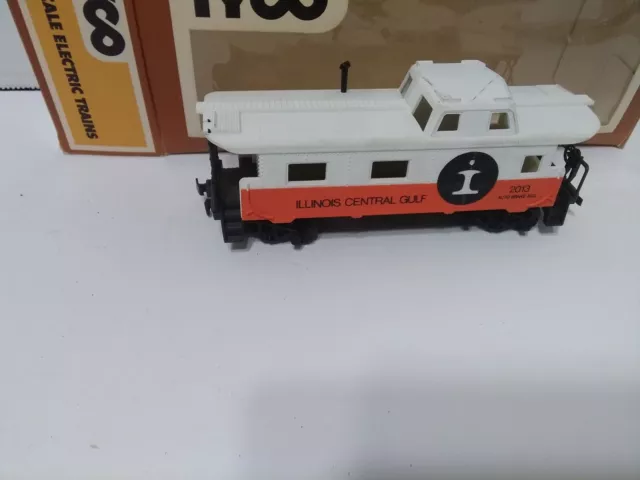 Tyco HO Scale 40' Illinois Central Gulf 2013 Caboose #327-14