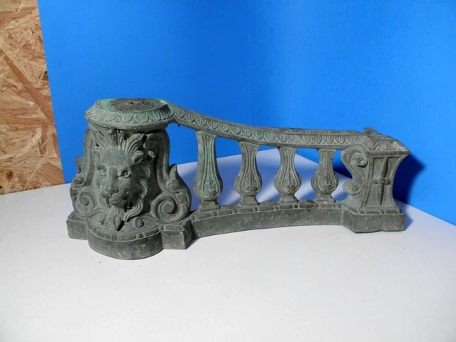 Interessante antike Kamin Verzierung * Löwenkopf * Messing oder Bronze * 46cm *