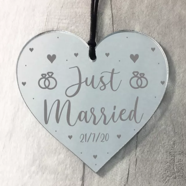 Personalised Just Married Sign Hanging Heart Sign Wedding Gift For Couple