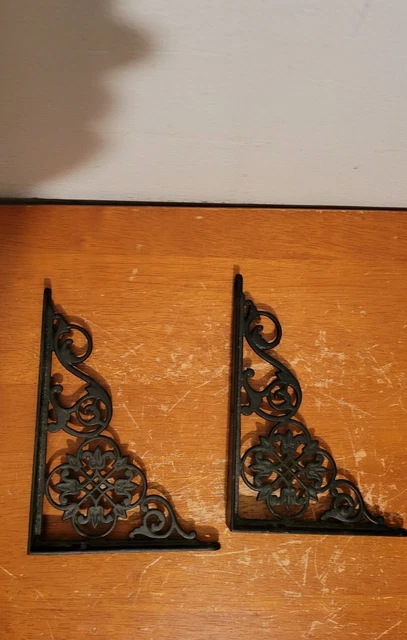 Vintage Pair of  Fancy Ornate Victorian Cast Iron Filigreed Shelf Brackets 7