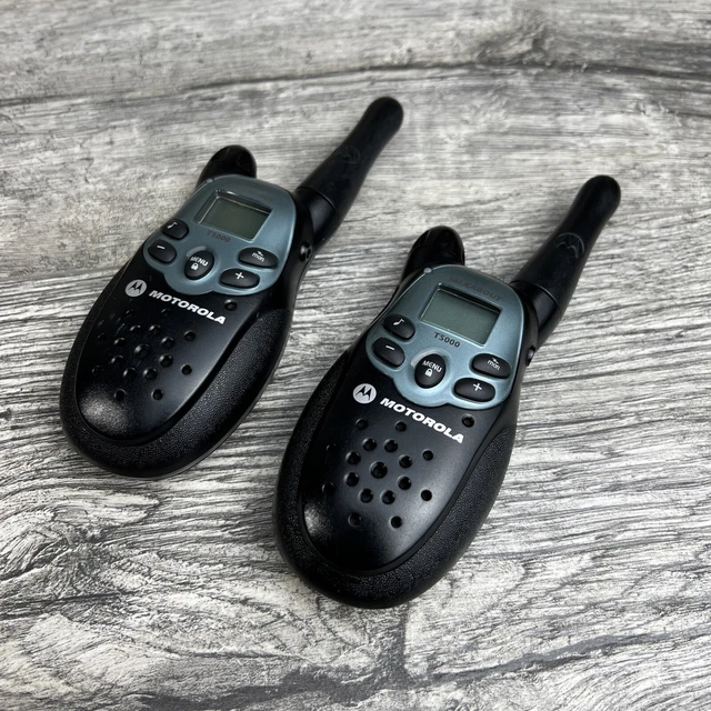 (2) MOTOROLA TALKABOUT T5000 TWO WAY RADIOS ONLY TESTED - Loose Antenna On One