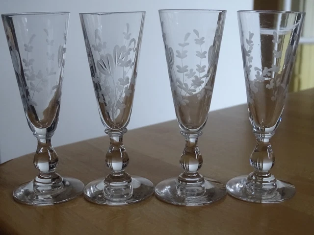Verres En Cristal De Saint-Louis, Service à Liqueur