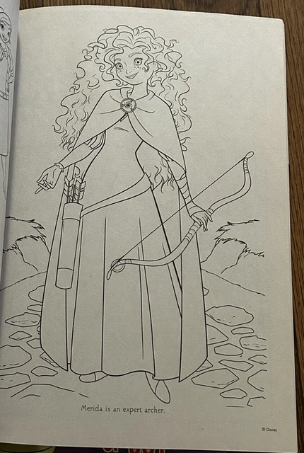 DISNEY PRINCESS HOLIDAY Magic Christmas Coloring & Activity Book (2021