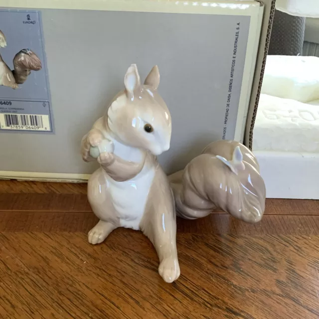 Vintage 1997 Lladro #6409 "A Surprise Visit" Squirrel w/ Acorn and Butterfly