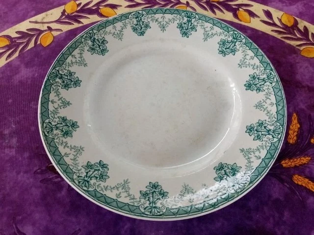 Assiette plate ancienne Terre de Fer Société Céramique Saint Amand Modèle Cahors
