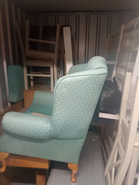 House Clearance job lot: Excellent Cond. Furniture Inc. Queen And Single Bed