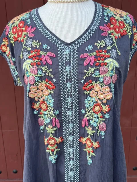 Johnny Was HEIDI Floral Embroidered Tunic Top Shift Dress Gray Rayon Artsy Small