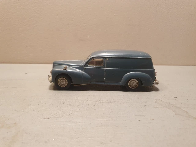 Diorama  Peugeot 203 Fourgonnette Boulangerie L'epi D'or - Vaucluse 25380