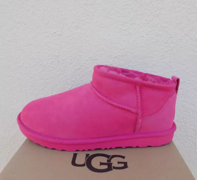 UGG BERRY CLASSIC Ultra Mini Sheepskin Ankle Boots, Youth 6/ Fits Women ...