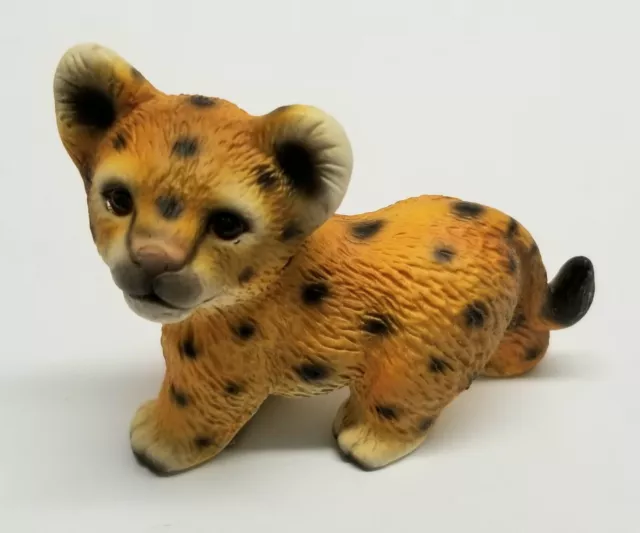 Vtg Harvey Knox Kingdom Ceramic CHEETAH Figurine House of Global Art w/ Label