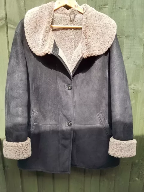 Ladies Lakeland real Black Leather Sheepskin Coat Bust 46" Length 31" UK 16