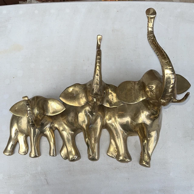 Vintage MCM 16” Large 3 ELEPHANTS Family Brass Metal Wall Hanging Statue Art